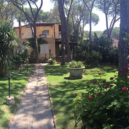 Aurelia, 70m From The Sea Appartamento